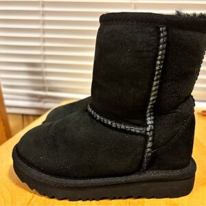 UGG black toddler boots size 8